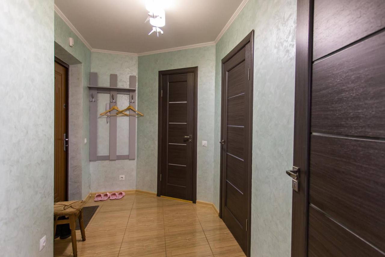 Подобово В Центрі Поряд Жд Ternopil Extérieur photo